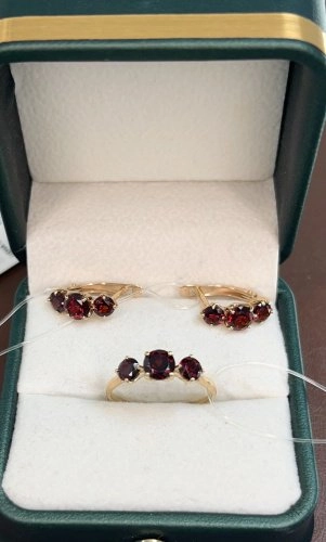 Ювелирный комплект Diamant 876544 вес 4.37 г золото, гранат 