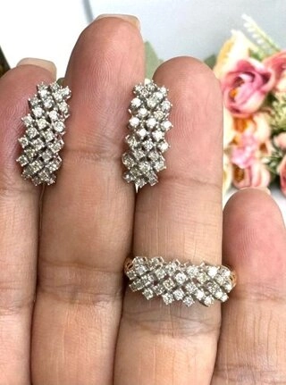 Ювелирный комплект Exclusive Gold 030188 вес 7.3 г золото, бриллиант 