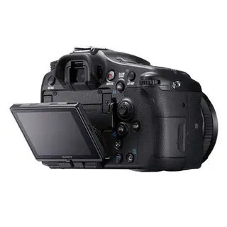 Зеркальный фотоаппарат Sony Alpha ILCA-77M2