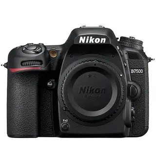 Цифровая зеркальная фотокамера Nikon D7500 Body