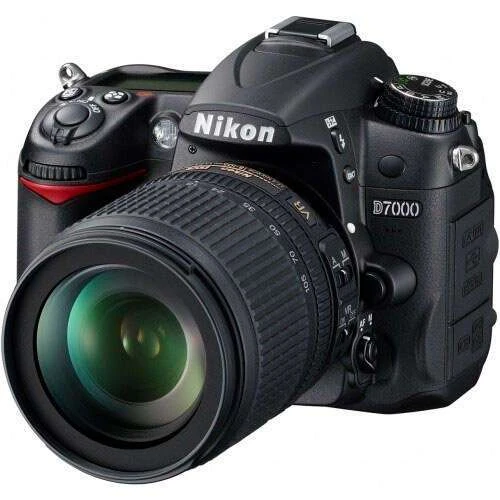 Зеркальный фотоаппарат NIKON D7000 Kit 18-105 VR