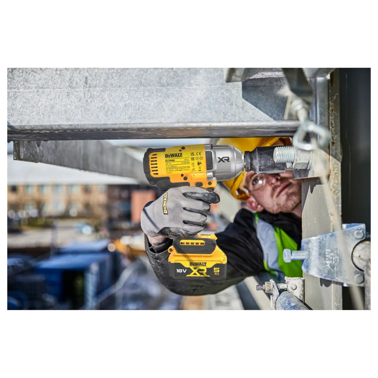 Гайковерт ударный аккумуляторный бесщёточный DeWALT DCF900NT-XJ  - фото 4