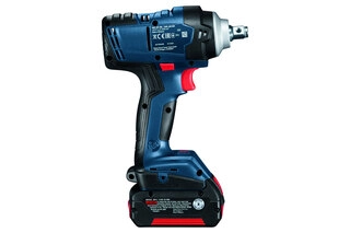 Бесщеточный аккумуляторный ударный гайковёрт Bosch GDS 18V-400 Professional 06019K0020  - фото 2