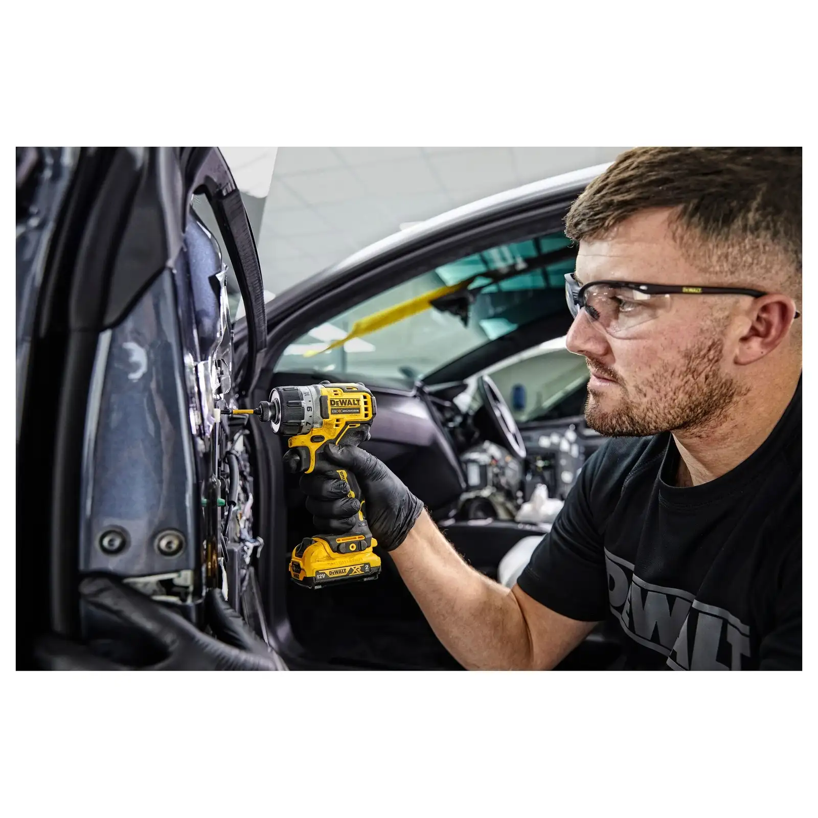 Аккумуляторный шуруповерт DeWALT DCF601D2-QW - фото 4