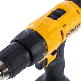 Аккумулятоный шуруповерт DeWalt DCD771S2