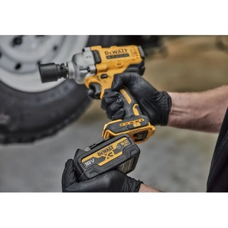 Гайковерт ударный аккумуляторный DeWalt DCF892P2T-QW - фото 6