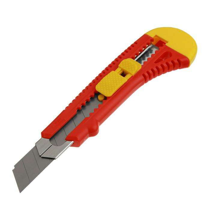 Нож универсальный  Hobbi/Remocolor, корпус пластик, квадратный фиксатор, усиленный, 18 мм 