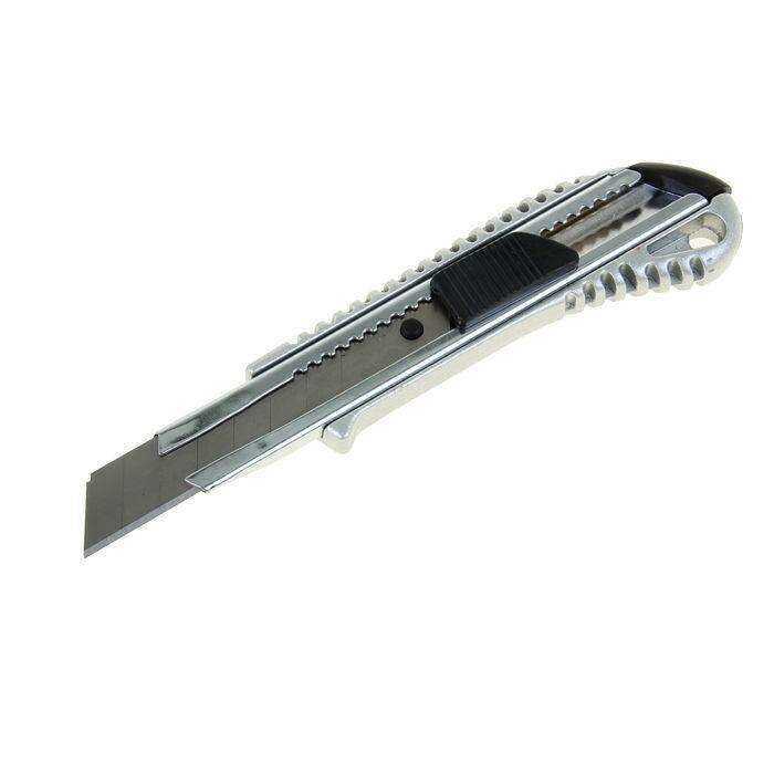 Нож универсальный TUNDRA premium, корпус металл, квадратный фиксатор, усиленный, 18 мм 