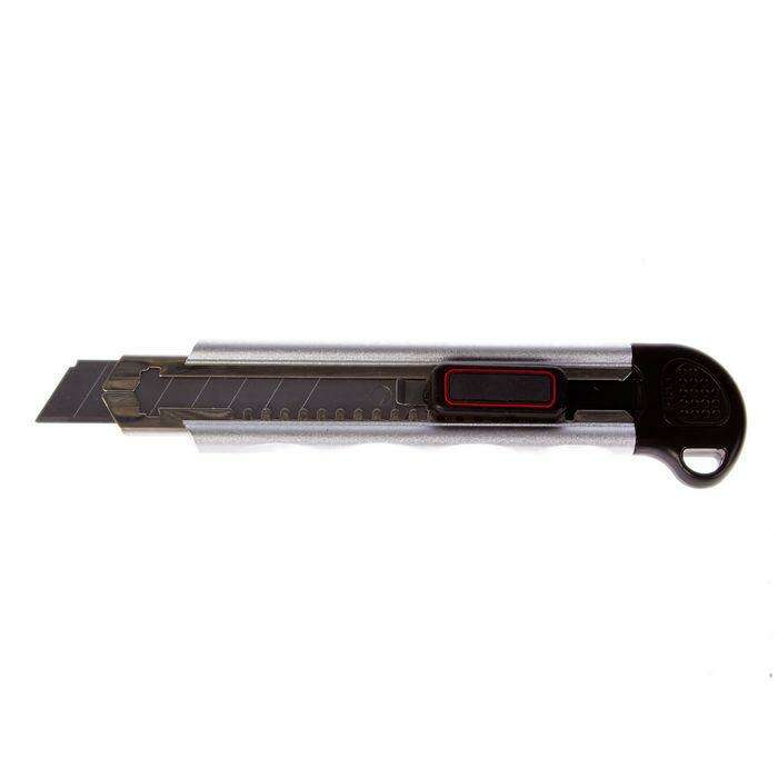 Нож универсальный TUNDRA premium, 18 мм, 6 лезвий в комплекте, доп. фиксатор, усиленный 