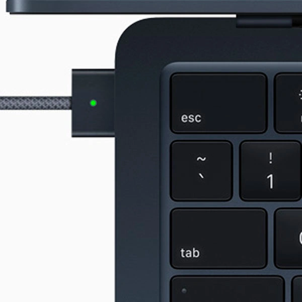 Ноутбук Apple MacBook Air 2022 M2 / 13,6" / 8GB / SSD 512GB / MacOS / Midnight / MLY43 - фото 5