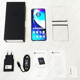 Смартфон Motorola Razr 40 Ultra 8/256GB Glacier Blue - фото 12