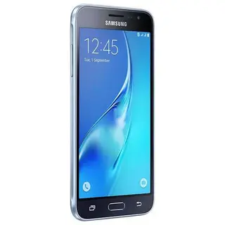 Cмартфон Samsung Galaxy J3 (2016) black