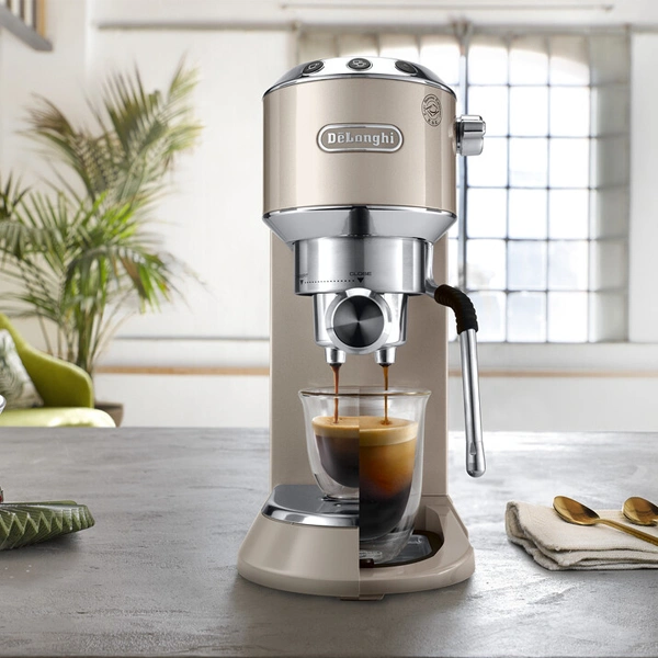 Кофеварка DeLonghi EC885.BG - фото 7