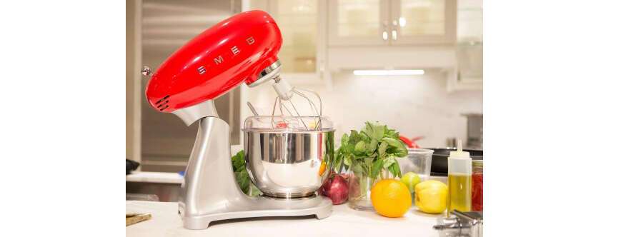 mikser smeg smf01rdeu