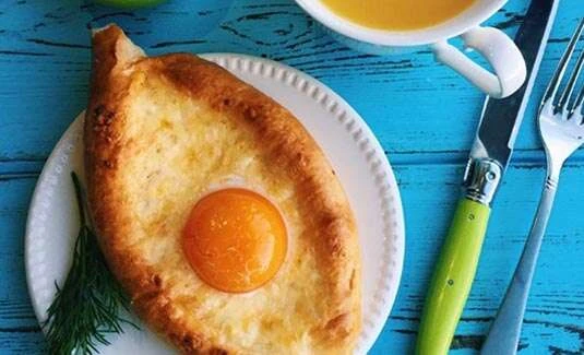 Хачапури по-аджарски в мультиварке