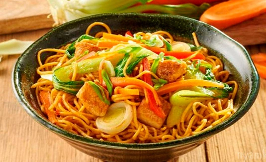 Лапша с курицей по-тайски