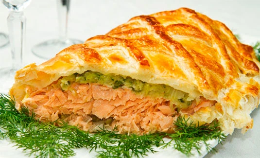 Рецепт запеченного лосося в корочке со шпинатом