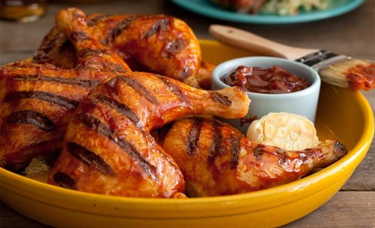 Куриные окорочка на гриле в горчично-медовом соусе