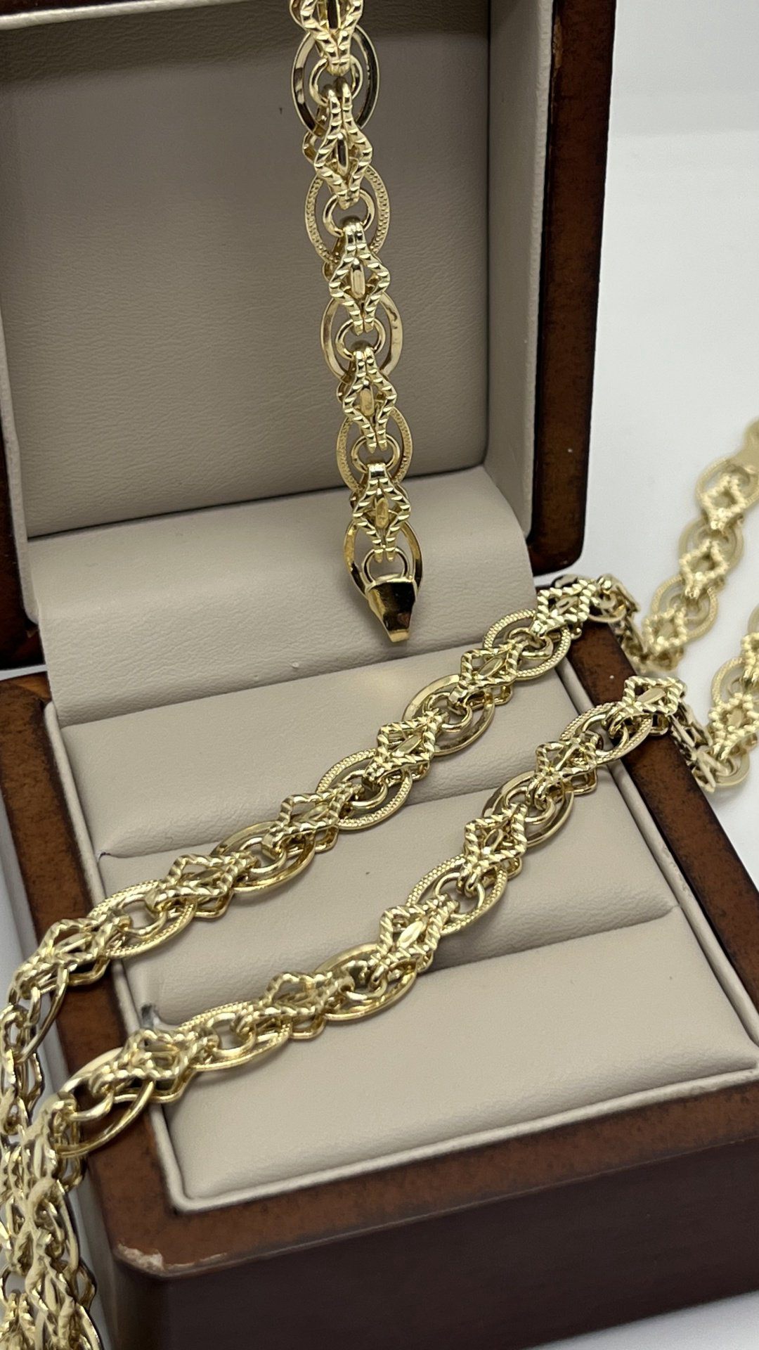 AIS COLLECTION Желтое Золото Италия 585 вес 21.2 г золото, без вставок купить,NaN