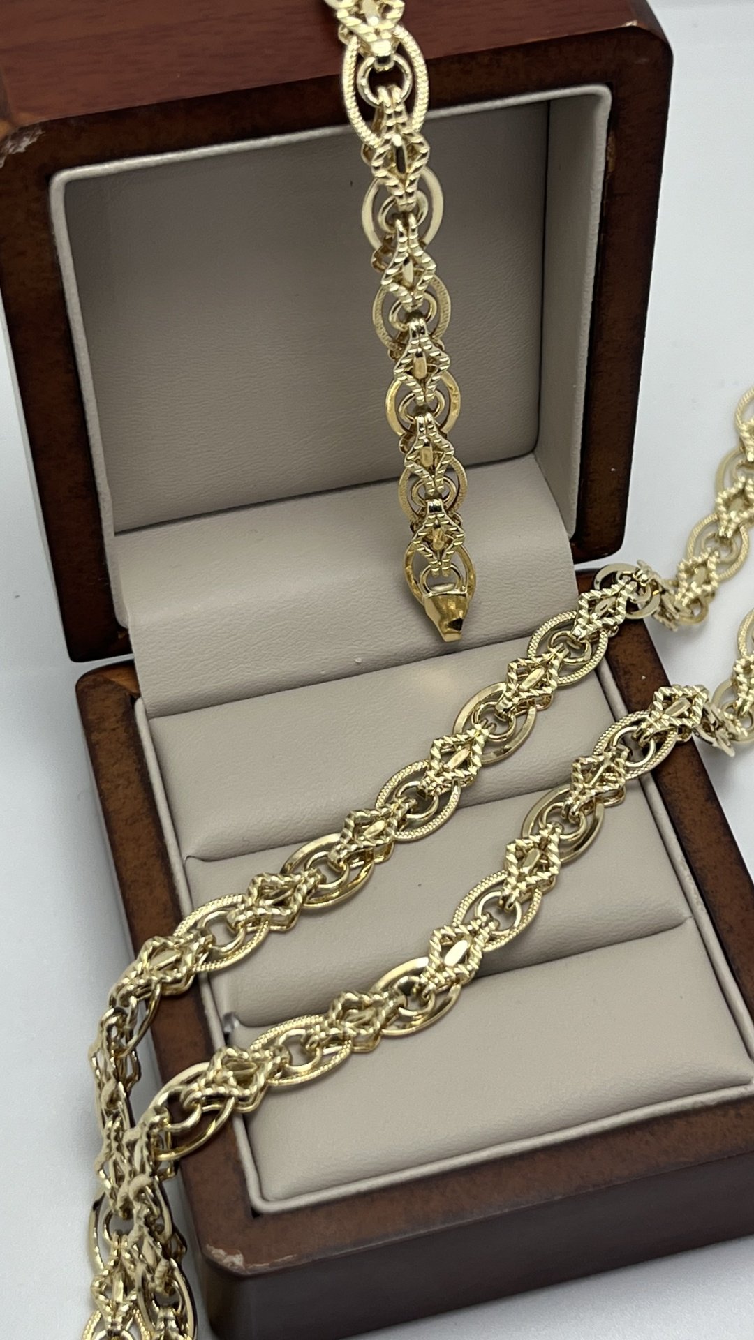AIS COLLECTION Желтое Золото Италия 585 вес 21.2 г золото, без вставок купить,NaN