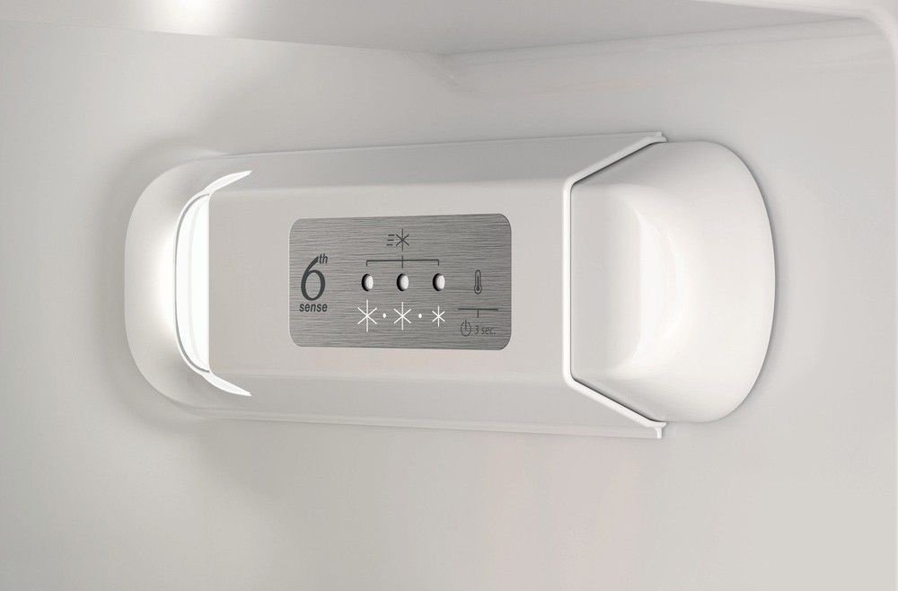 Холодильник Whirlpool WHC 18D 011C1SF белый купить,NaN