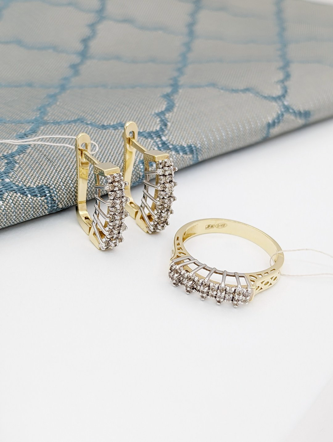 CAPRICE CS0407684 вес 6.84 г золото, бриллиант купить,NaN