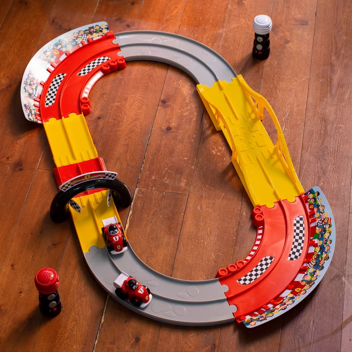Игровой набор Chicco Гоночная трасса Ferrari Multiplay Race Track купить,NaN