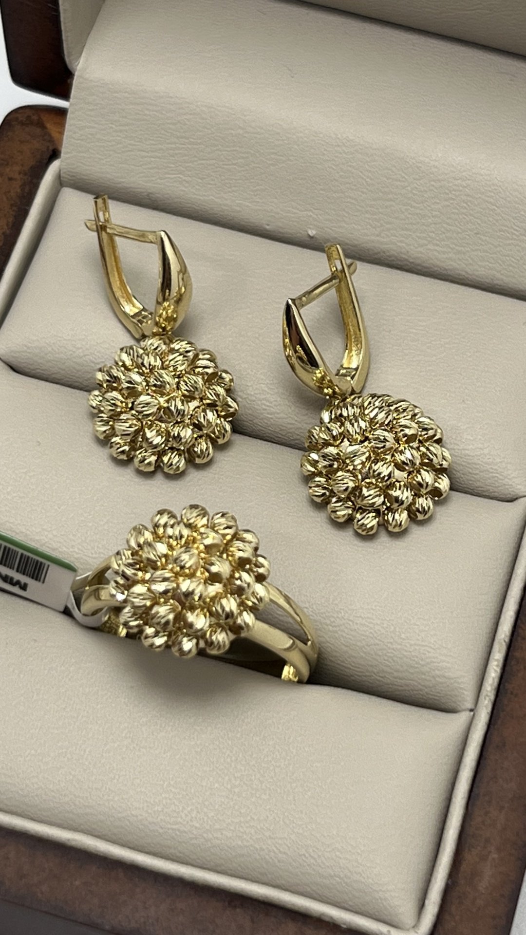 AIS COLLECTION Желтое Золото Италия вес 8 г золото, без вставок купить,600000