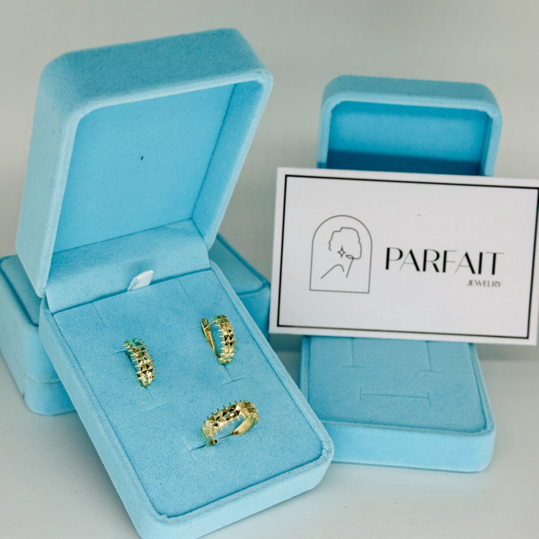 PARFAIT JEWELRY PJ_2Шипы_17размер_3 вес 5.25 г золото, без вставок купить,NaN