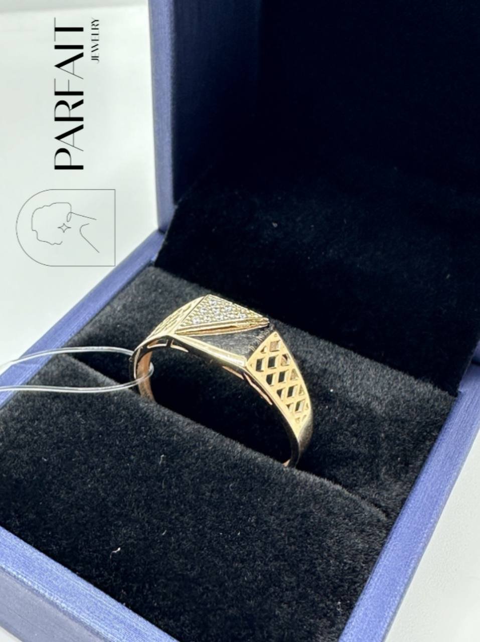 Кольцо PARFAIT JEWELRY Мужская печатка GFC_PJ_F_14 размер 21 вес 2.4 г золото, фианит купить,NaN