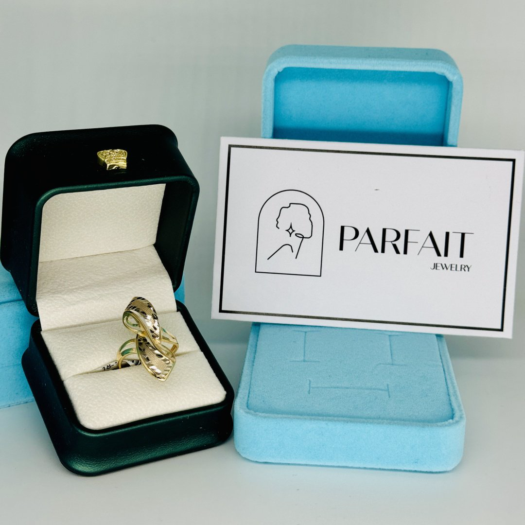 Кольцо PARFAIT JEWELRY PJ_Бантик_15 размер 20 вес 2 г золото, без вставок купить,NaN