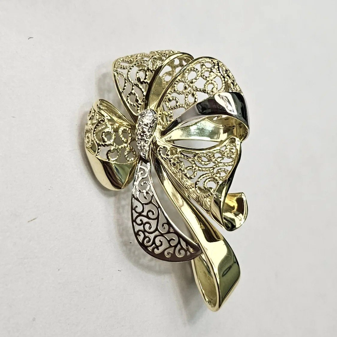 Брошь Deimantas 108709520 2,46гр 0,042ct. купить,NaN