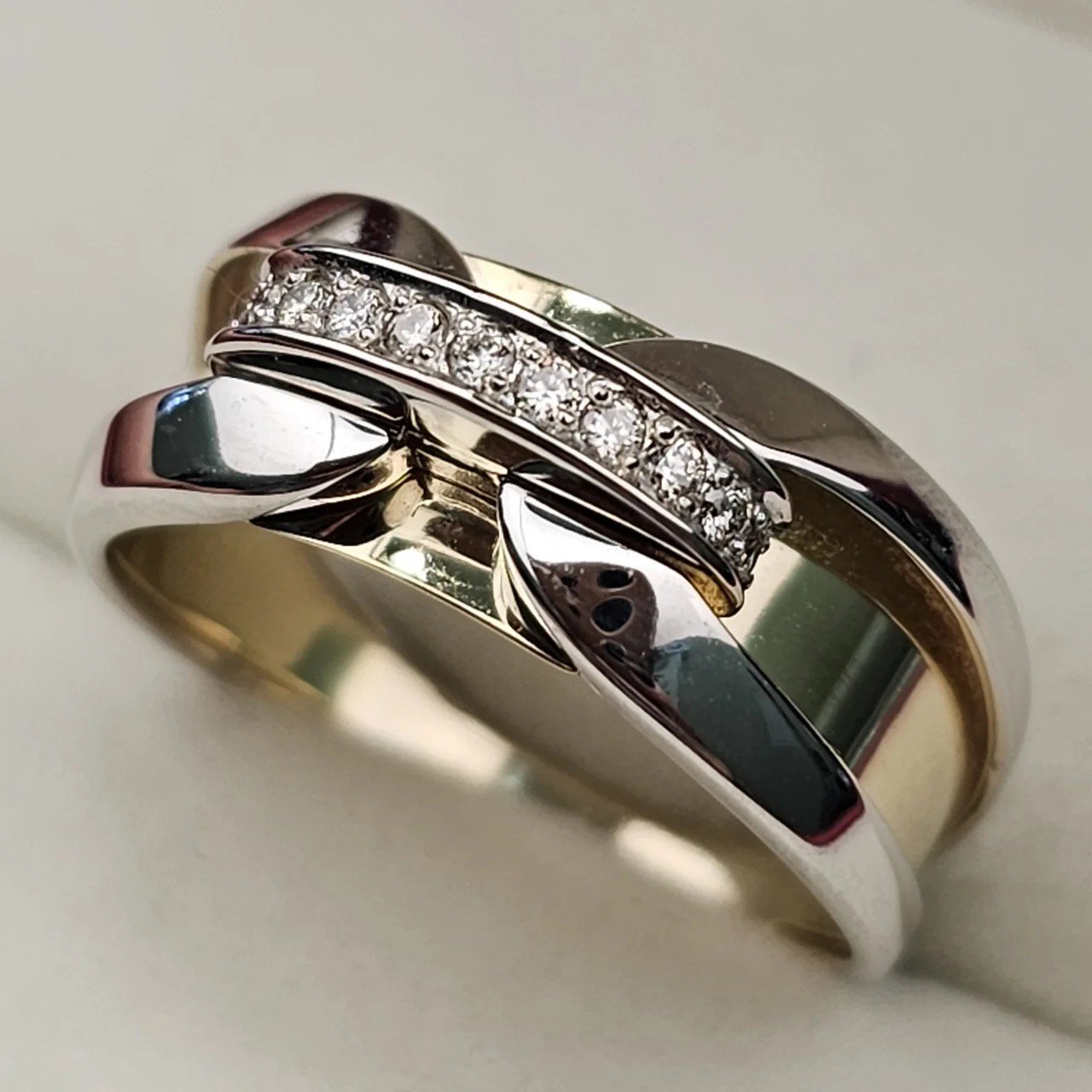 Кольцо Deimantas 108717910 18р 3,28гр 0,092ct. купить,NaN