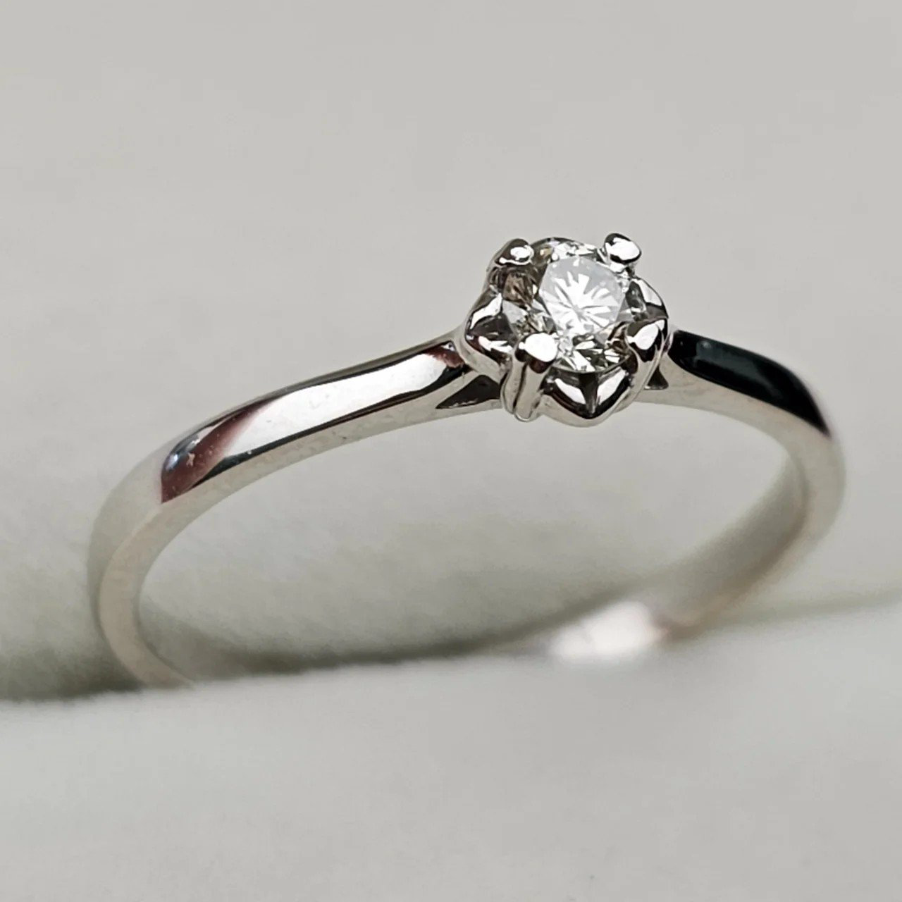 Кольцо Deimantas 108709283 16р 1,45гр 0,10ct. купить,NaN