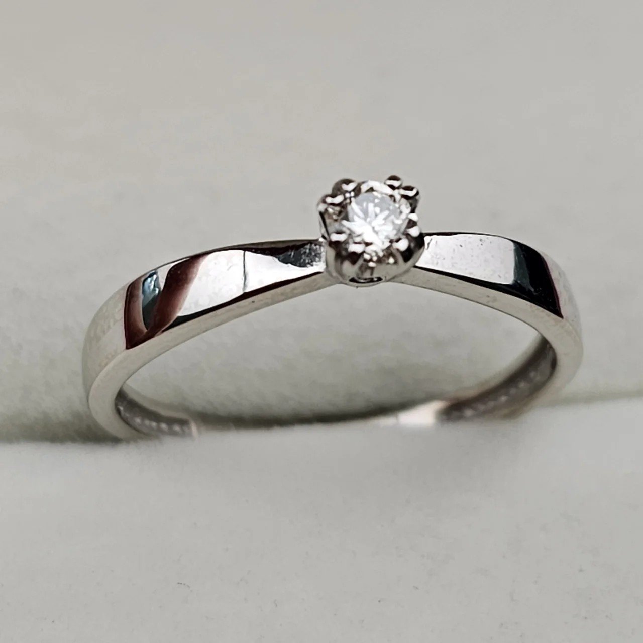 Кольцо Deimantas 108709296 16,5р 1,32гр 0,10ct. купить,NaN