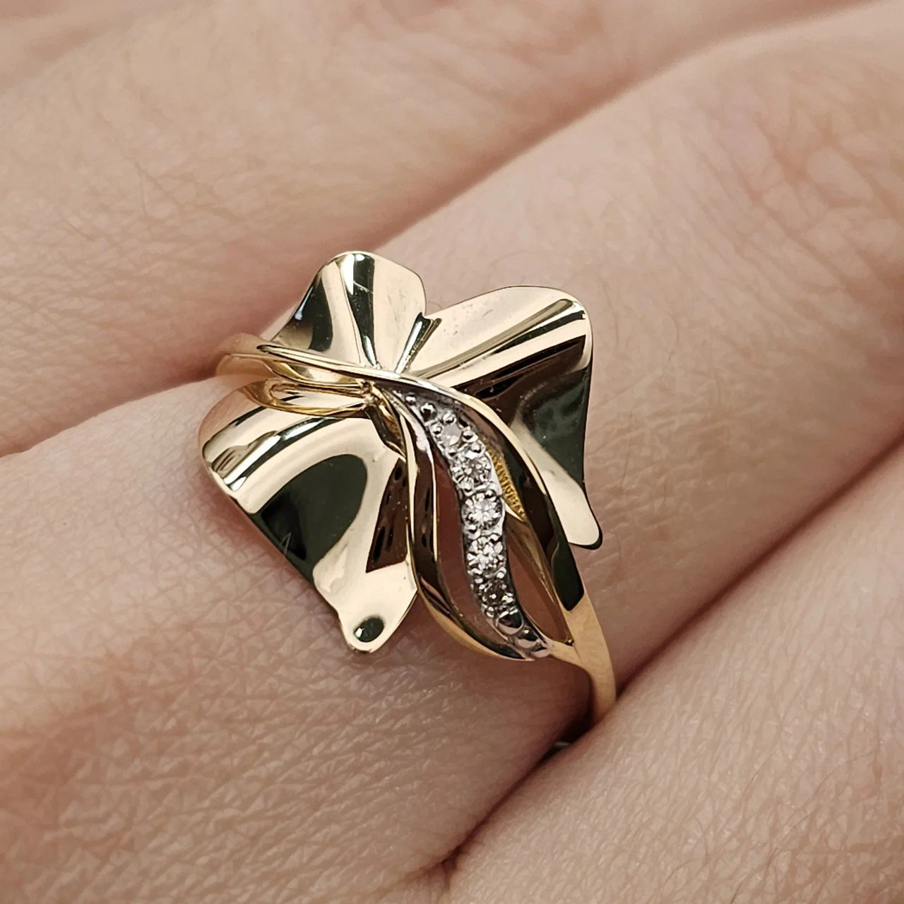Кольцо Deimantas 108717904 19р 1,94гр 0,054ct. купить,NaN