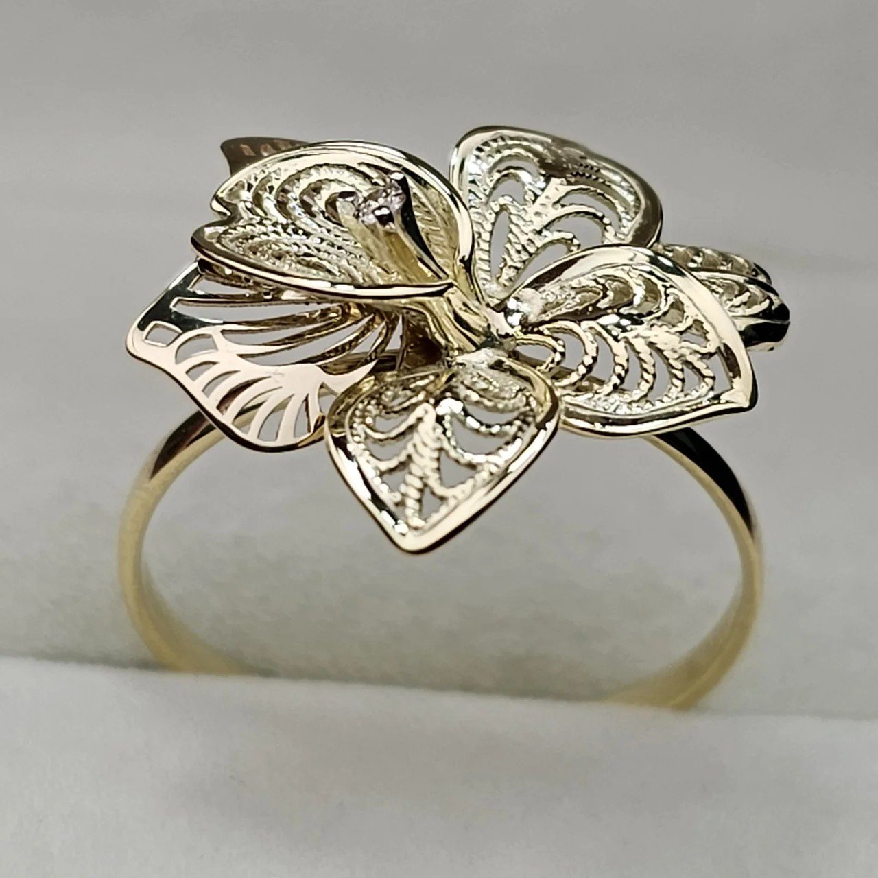 Кольцо Deimantas 108709395 18,5р 2,33гр 0,012ct. купить,NaN