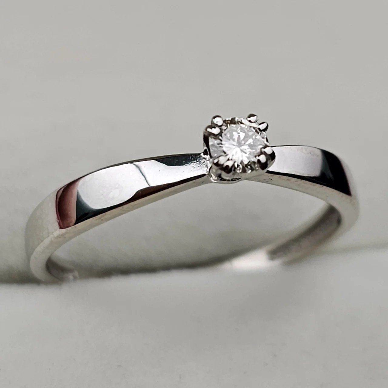 Кольцо Deimantas 108709321 16р 1,3гр 0,10ct. купить,NaN