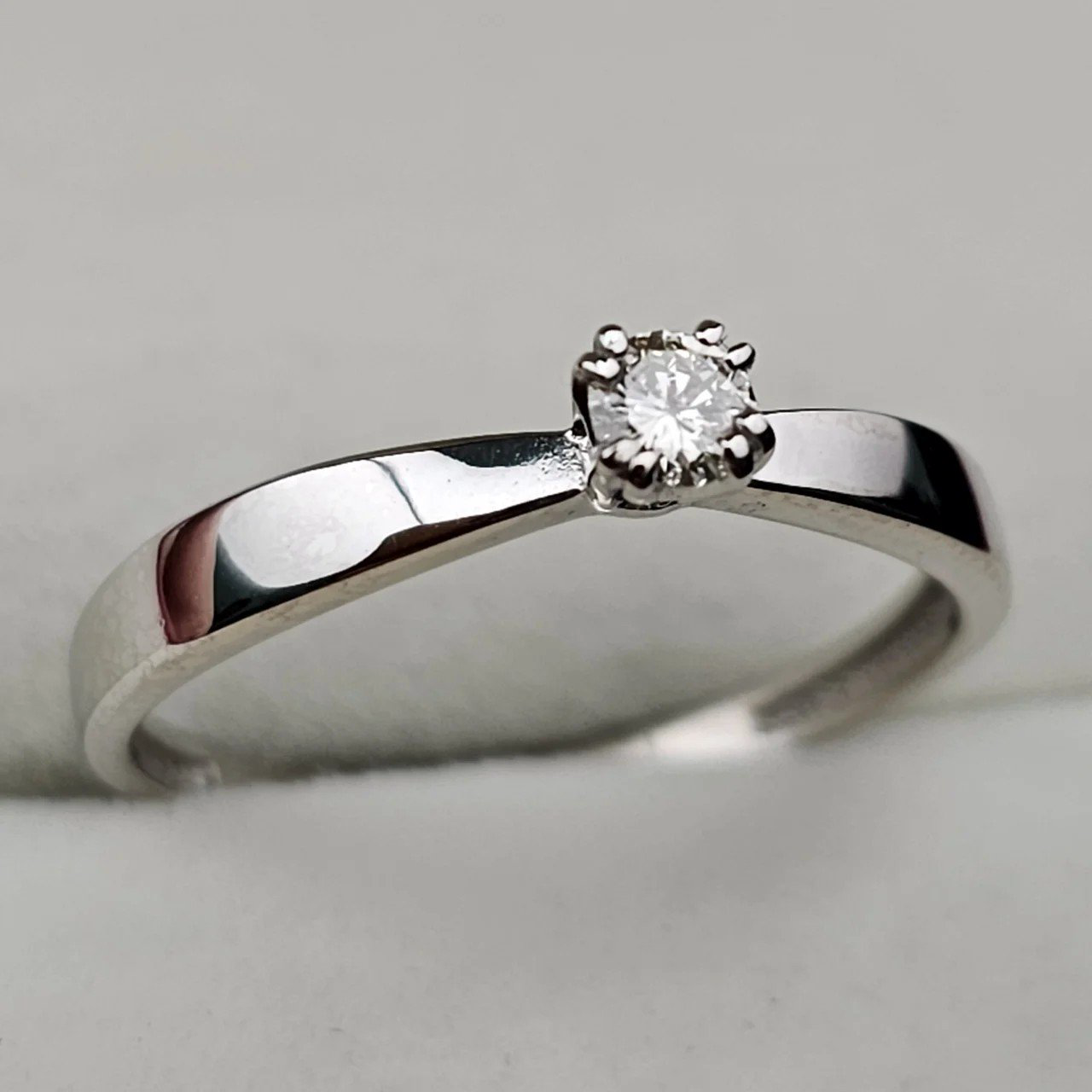 Кольцо Deimantas 108709321 16р 1,3гр 0,10ct. купить,NaN