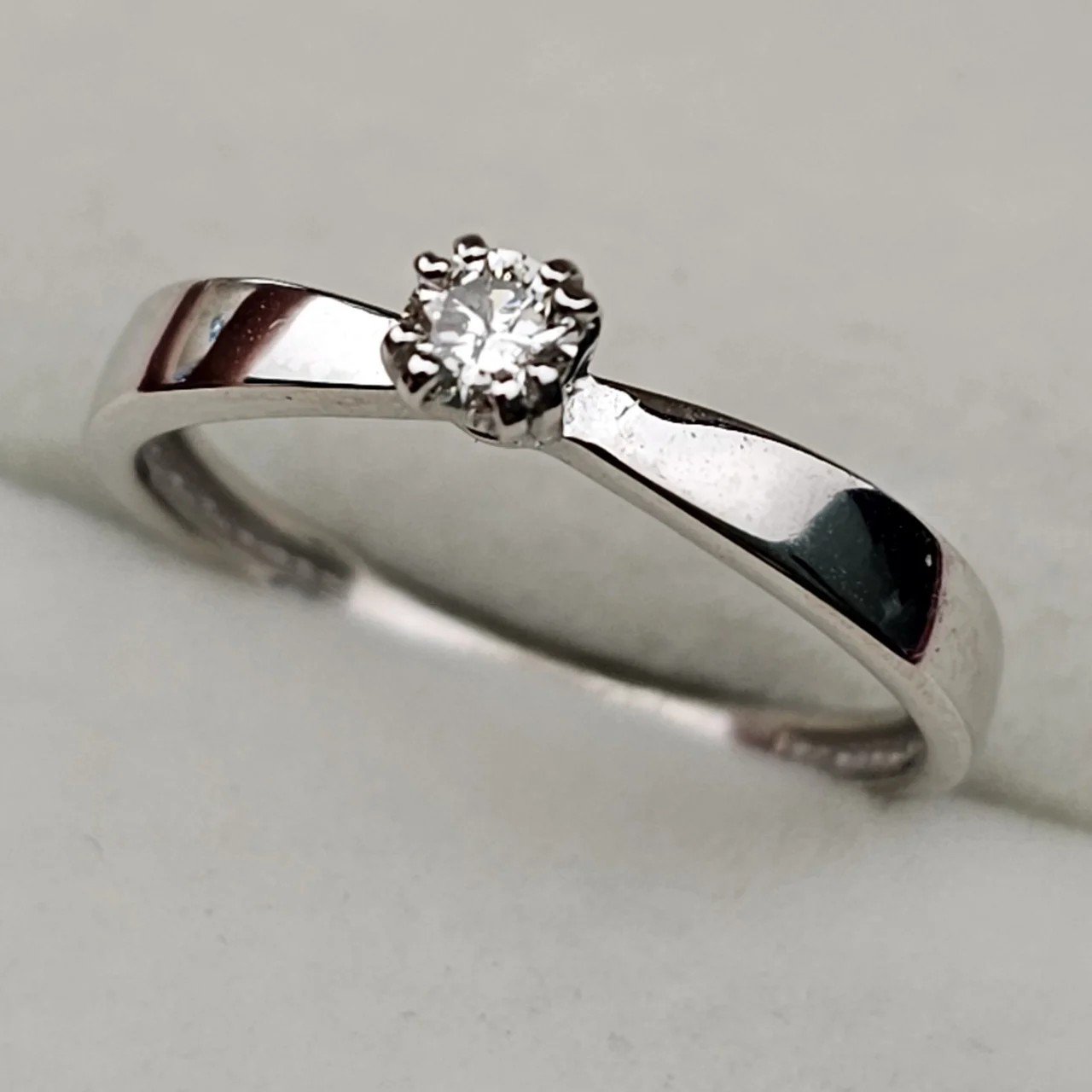 Кольцо Deimantas 108709321 16р 1,3гр 0,10ct. купить,NaN
