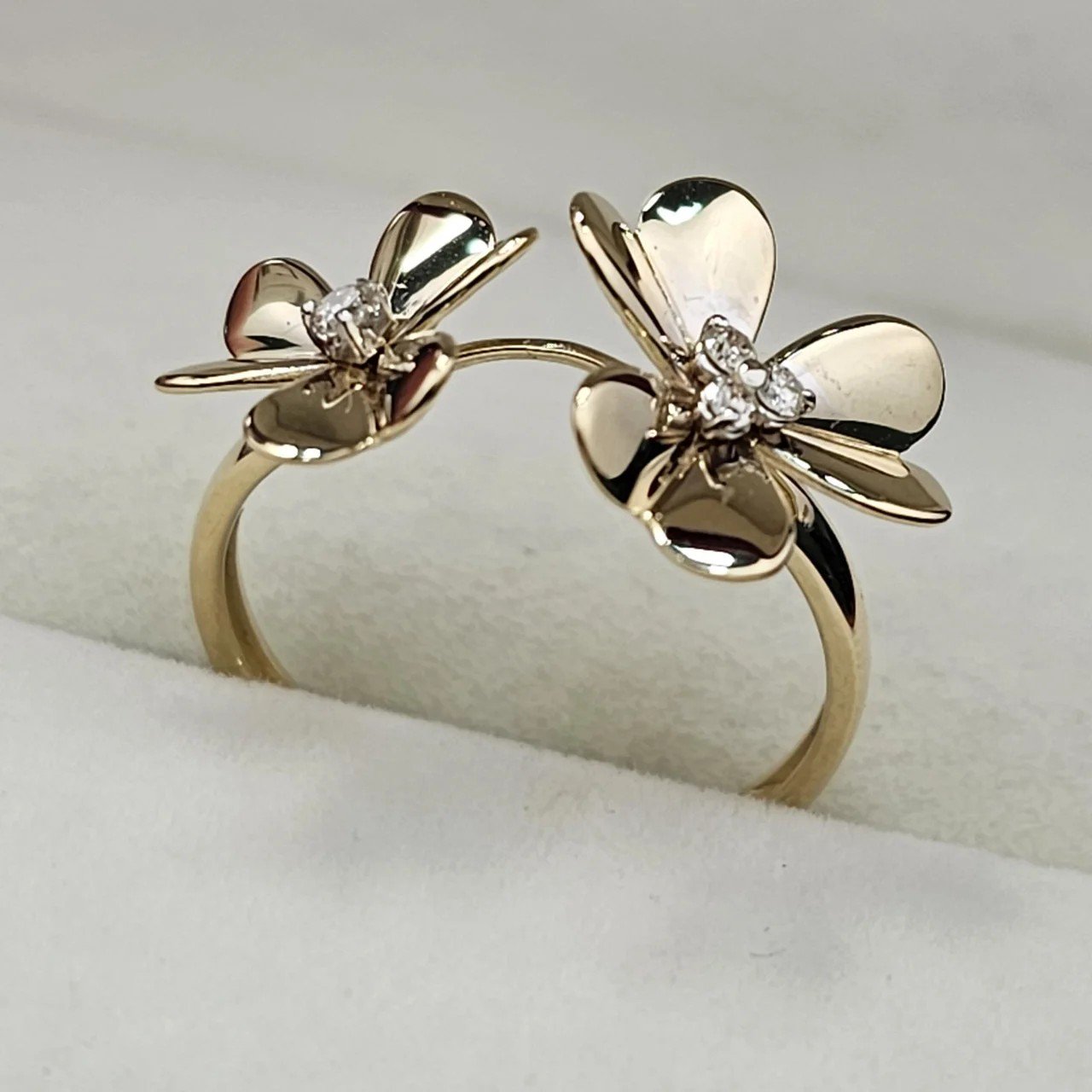 Кольцо Deimantas 108778981 16,5р 1,82гр 0,077ct. купить,NaN