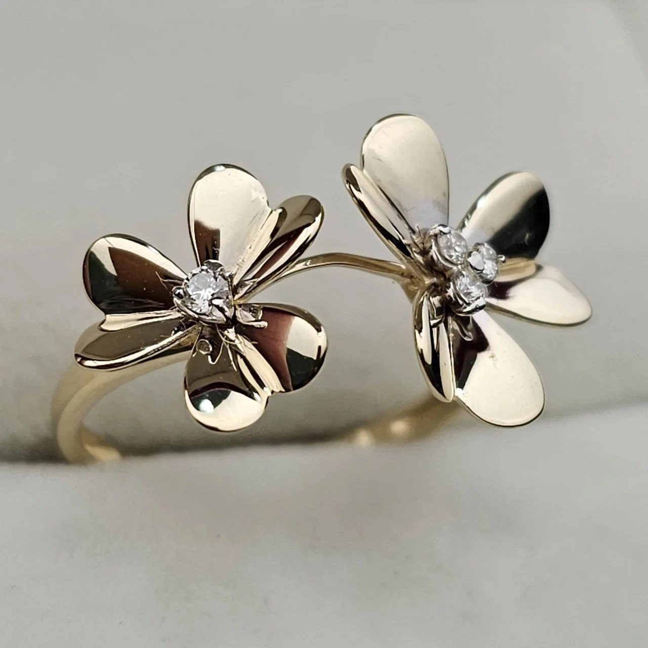 Кольцо Deimantas 108778981 16,5р 1,82гр 0,077ct. купить,NaN