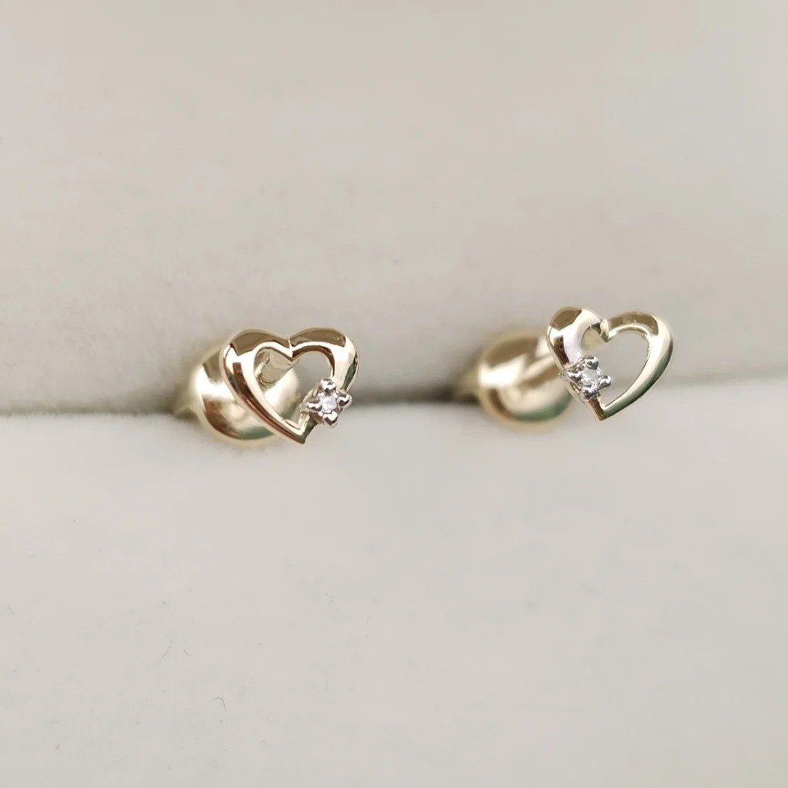Серьги Deimantas 108826851 0,74гр 0,012ct. купить,NaN