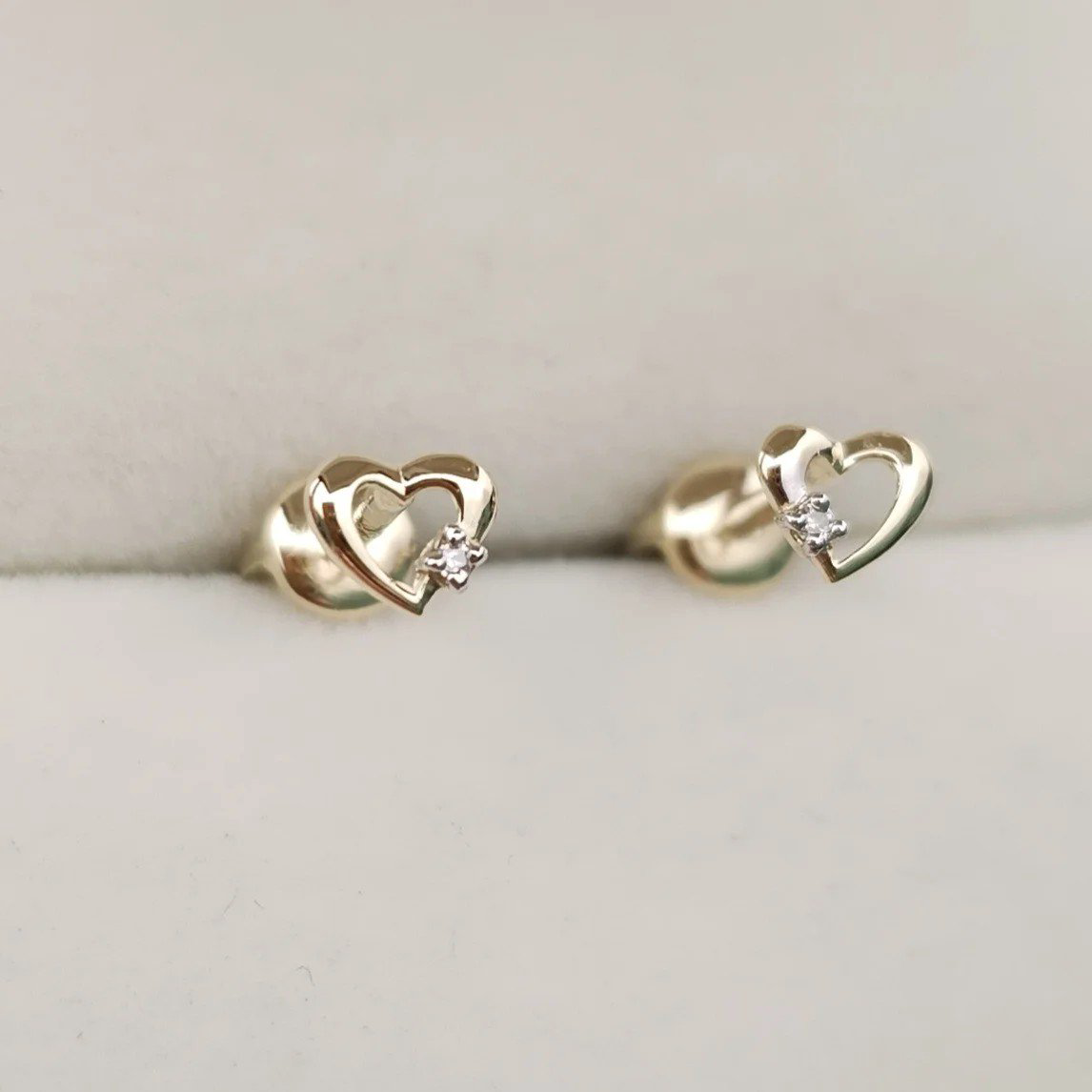 Серьги Deimantas 108826851 0,74гр 0,012ct. купить,NaN