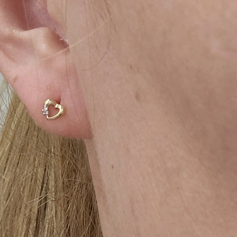 Серьги Deimantas 108826851 0,74гр 0,012ct. купить,NaN