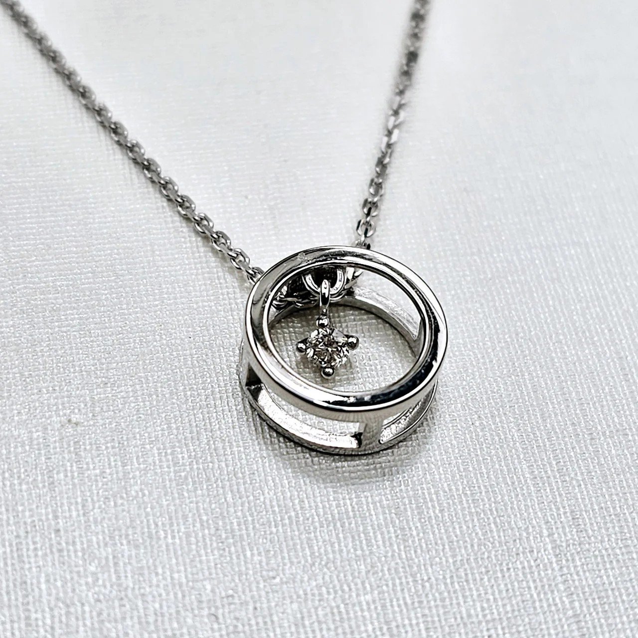Кулон Deimantas 108826896 0,73гр 0,041ct. купить,NaN