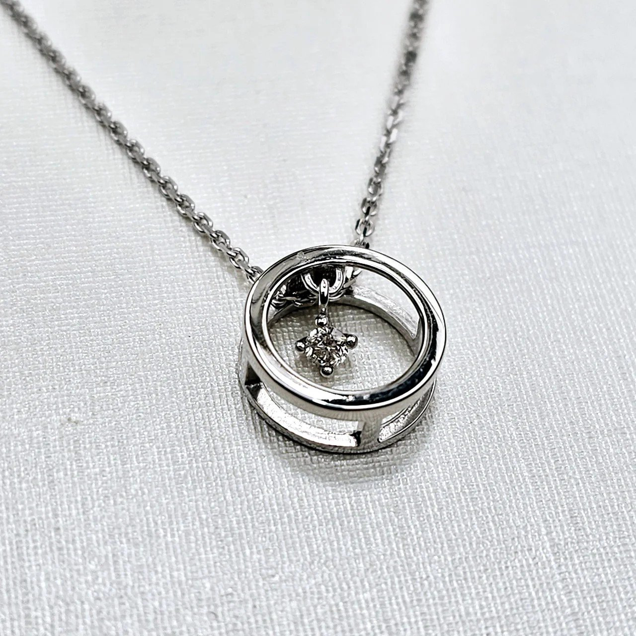 Кулон Deimantas 108826896 0,73гр 0,041ct. купить,NaN