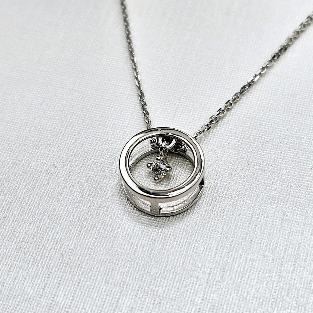 Кулон Deimantas 108826896 0,73гр 0,041ct. купить,NaN