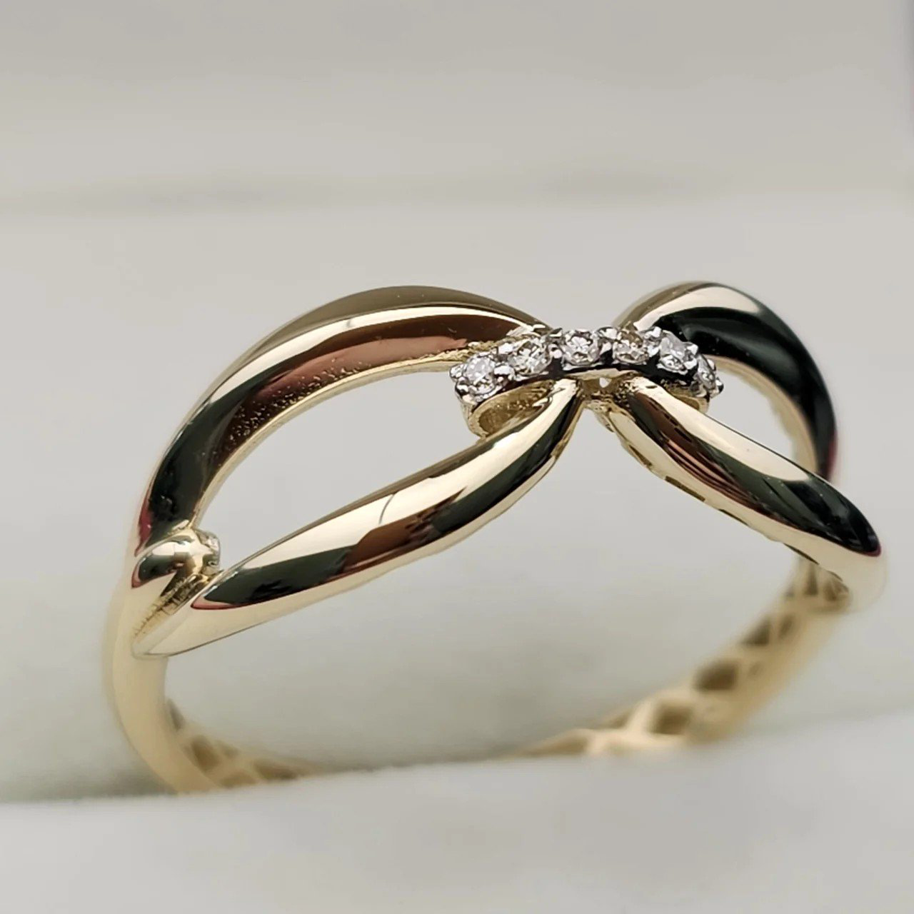 Кольцо Deimantas 108800632 18,5р 1,63гр 0,024ct. купить,NaN