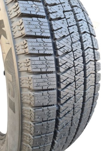 Bridgestone Blizzak Ice 215/55 R17 94S без шипов купить,NaN